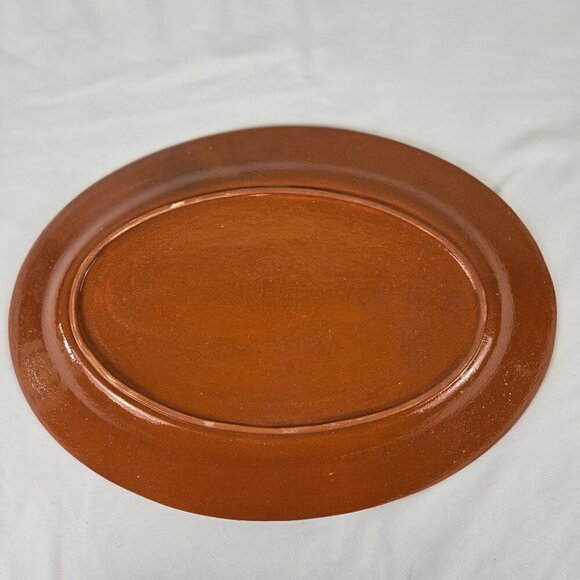 Ceramic Hand Painted Terracotta Colored Platter with Black Yellow Striped Gecko - Picture 5 of 7